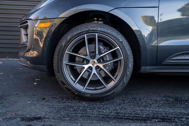 2024 porsche macan base