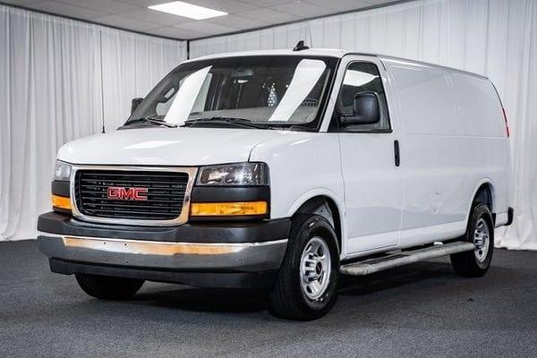 2022 gmc savana g2500 in chicago, illinois