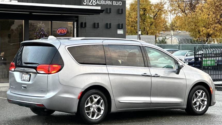 2018 chrysler pacifica limited