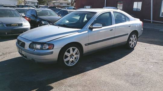 2004 Volvo S60