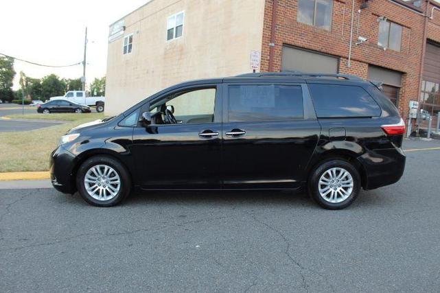 2015 toyota sienna xle
