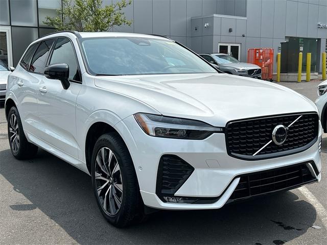 2024 volvo xc60 b5 plus dark