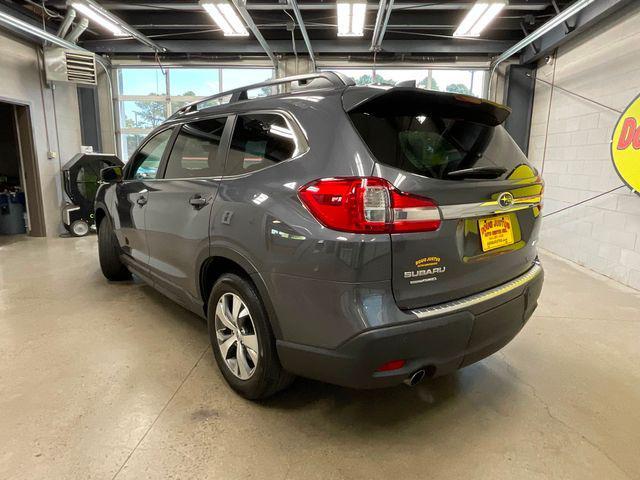 2022 subaru ascent premium 8-passenger