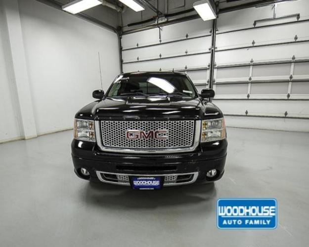 2008 gmc sierra 1500 denali 4wd denali 4dr crew cab 5.8 ft. sb for sale in omaha, nebraska
