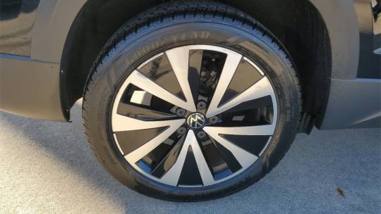 2023 Volkswagen Taos