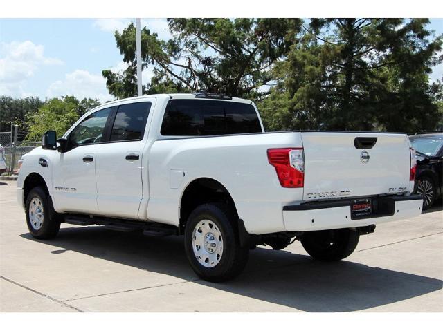 2022 nissan titan xd sv