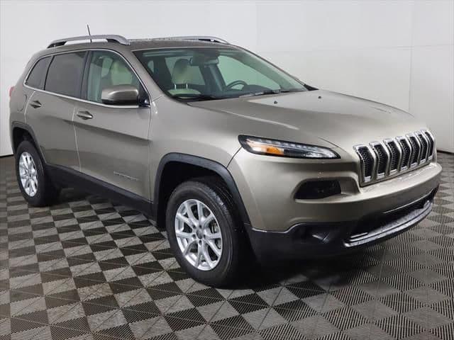 2017 jeep cherokee latitude 4x4 in cleveland, ohio