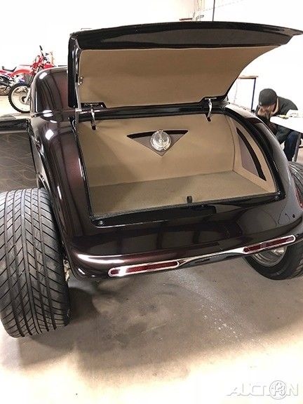 1933 ford speedstar coupe, small block chevy 350, turbo 350 transm, ghost flames