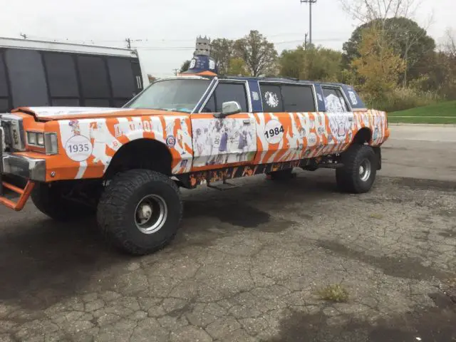 lincoln lifted limo