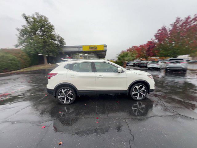2022 nissan rogue sport sl