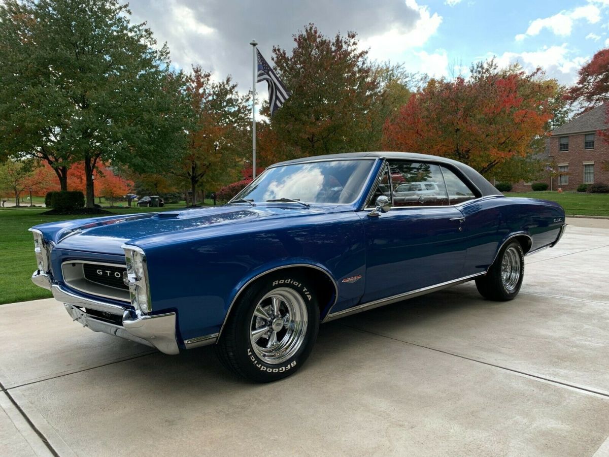 1966 pontiac gto * 428 / 4 speed / tri-power! gorgeous resto! clean! phs docs