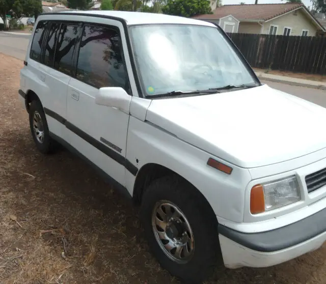 suzuki sidekick wagon,4x4,77,000 miles,restored in the following manner