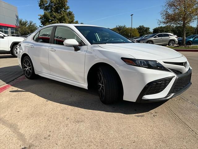 2024 toyota camry se