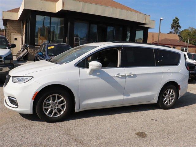 2022 chrysler pacifica touring l