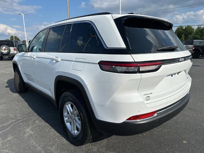 new 2024 jeep grand cherokee laredo 4x4
