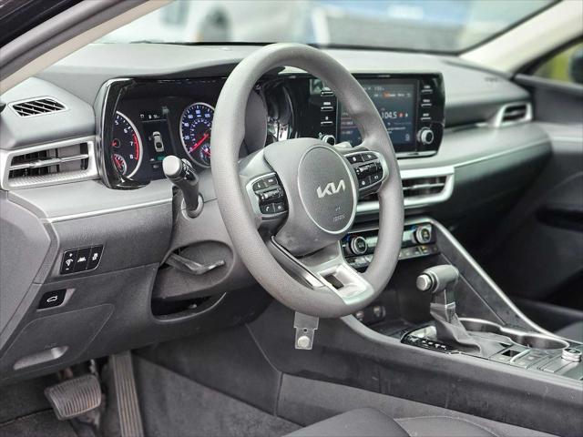 2022 kia k5 lx