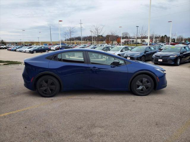 2023 toyota prius le