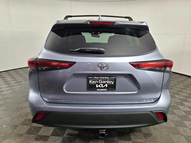 2021 toyota highlander xle