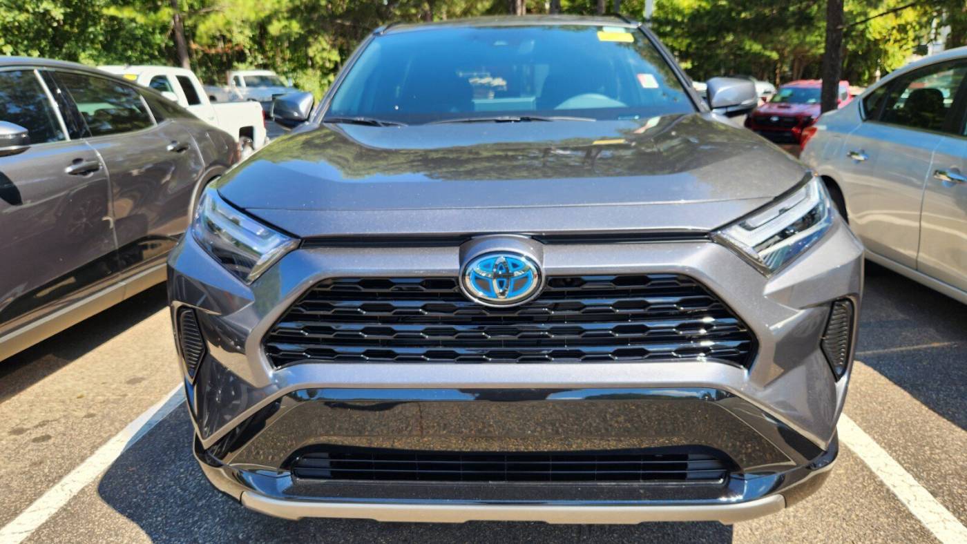 2024 toyota rav4 hybrid se