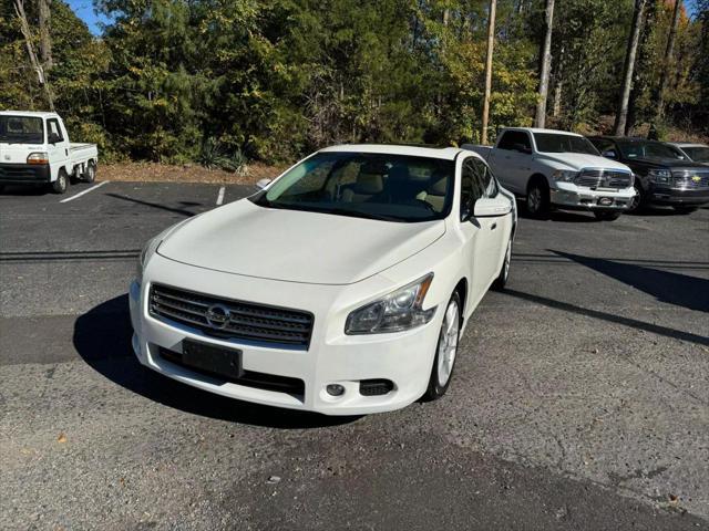 2011 nissan maxima sv