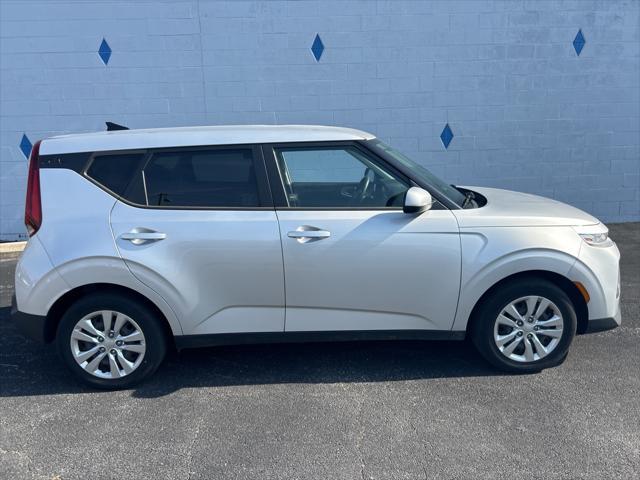 2020 kia soul lx