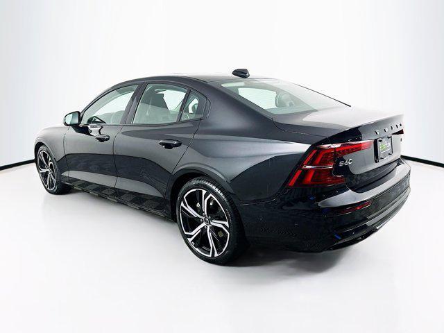 2024 volvo s60 b5 plus dark theme