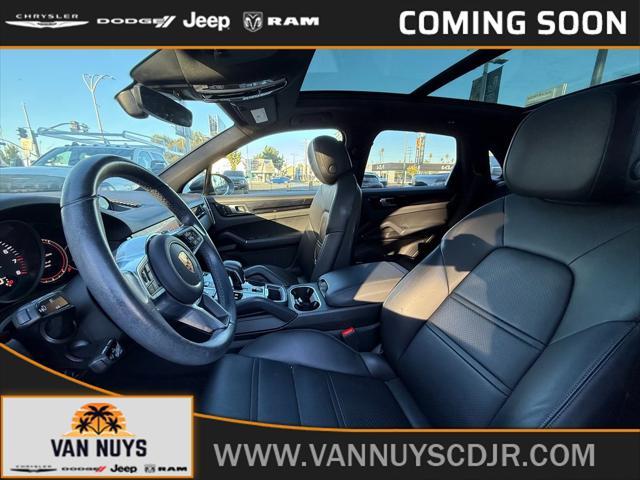 2021 porsche cayenne base