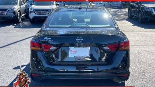 2025 Nissan Altima