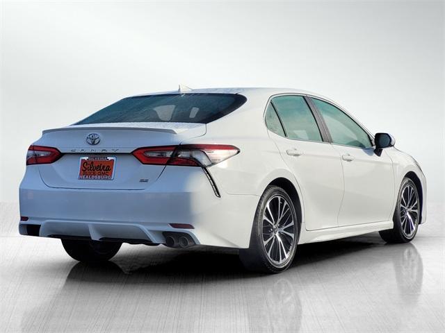 2019 toyota camry se