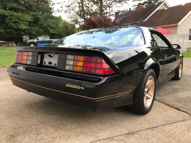 1985 chevrolet camaro iroc-z l69 5-speed "survivor"