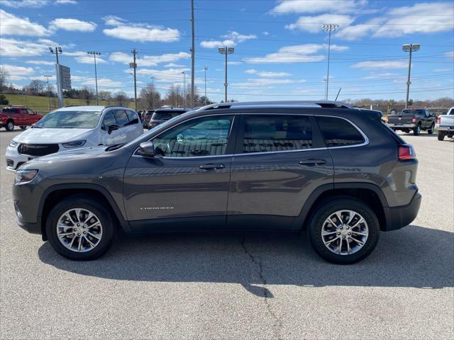 2021 jeep cherokee latitude lux