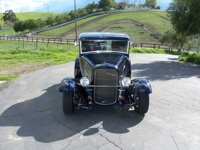 1930 ford 5 window coupe (hotrod)