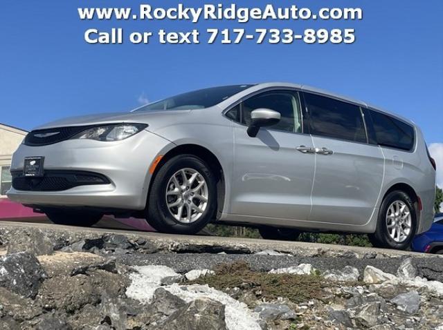 2022 chrysler voyager se