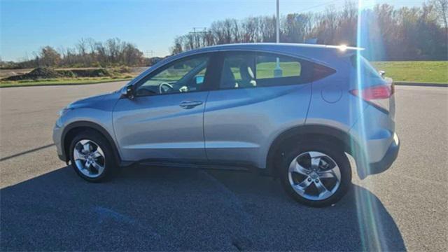 2022 honda hr-v lx