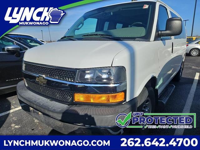 2017 chevrolet express 3500 lt