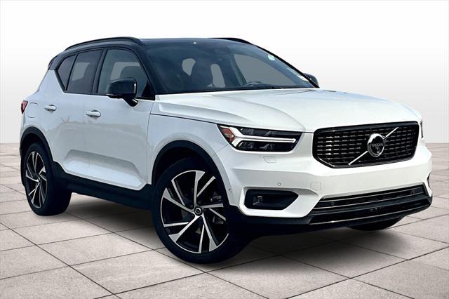 2022 volvo xc40 t5 r-design