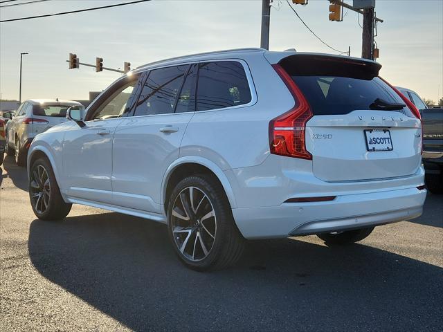 2022 volvo xc90 t6 momentum