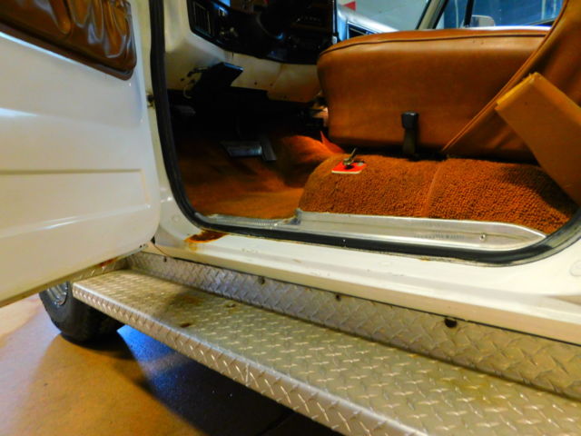 1973 chevrolet suburban t1250913