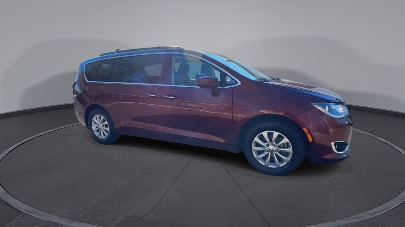 2019 chrysler pacifica touring plus