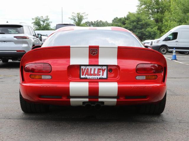 2002 dodge viper gts