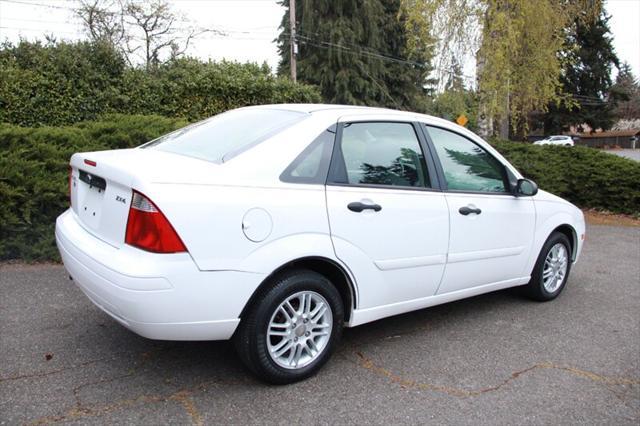 2005 ford focus zx4 se