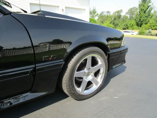 1992 ford mustang gt hatchback 2-door 5.0l 5 speed