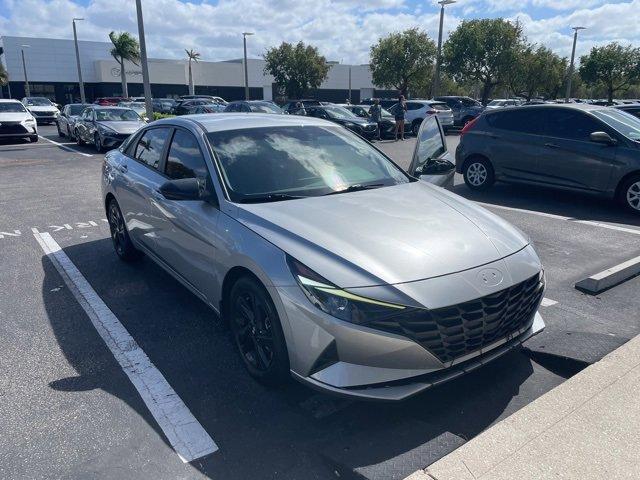 2022 hyundai elantra sel