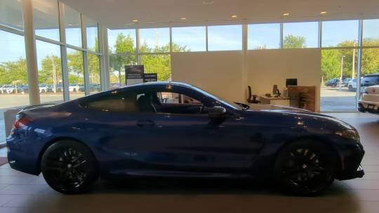 2025 BMW M8