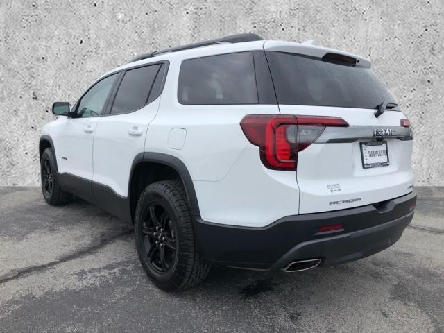 2022 gmc acadia awd at4