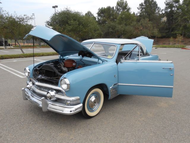 1951 ford custom victoria 2-dr hardtop