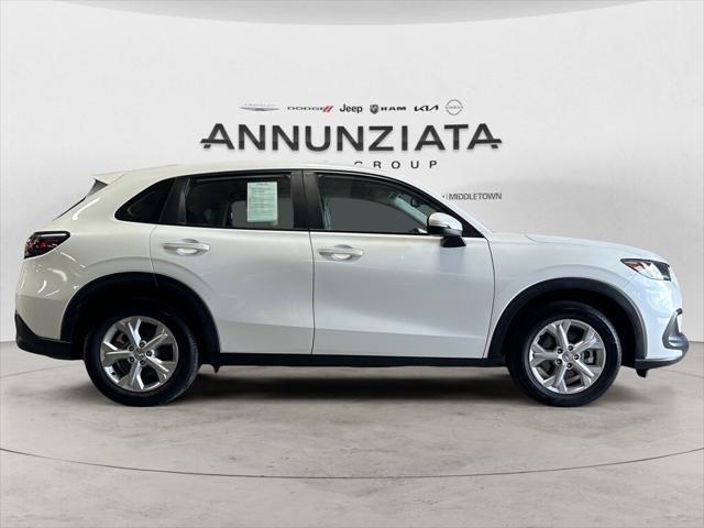 2023 honda hr-v lx