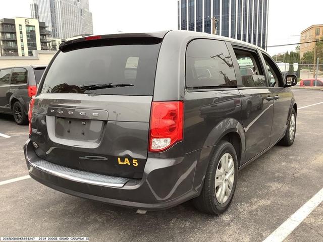 2019 dodge grand caravan se