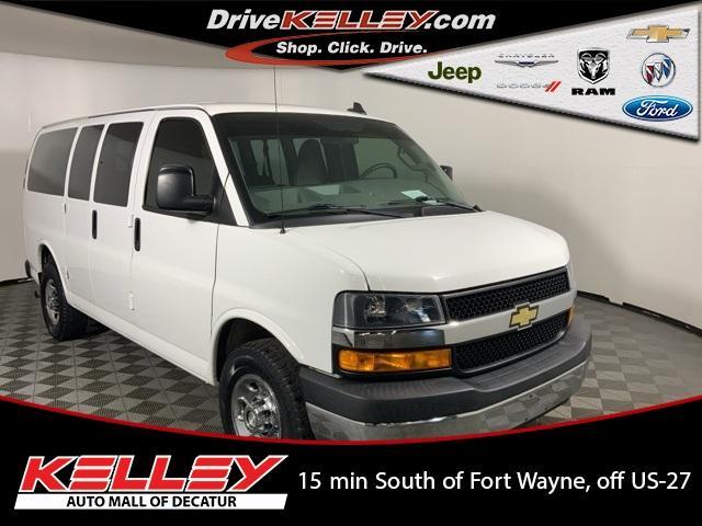 2017 chevrolet express 2500 lt