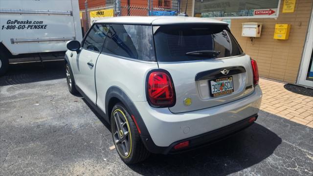 2022 mini se hardtop